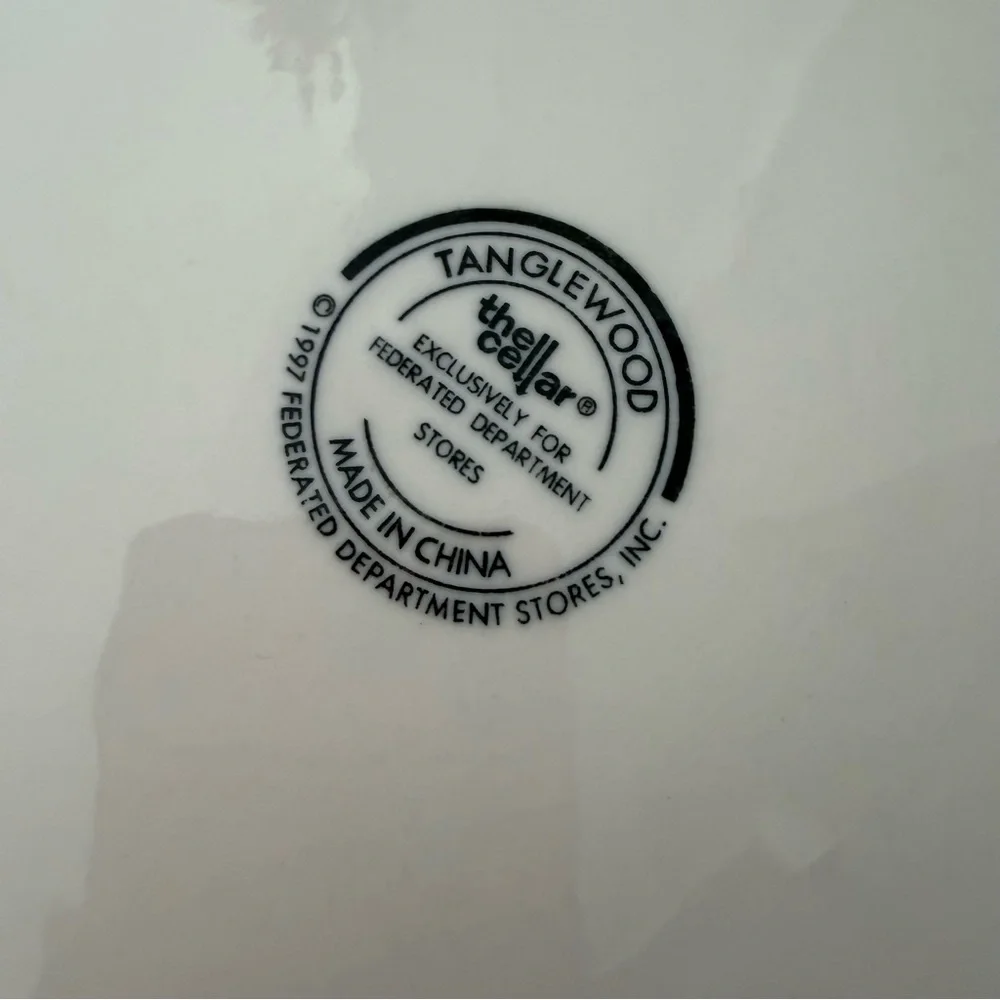 Tanglewood by THE CELLAR Round Platter